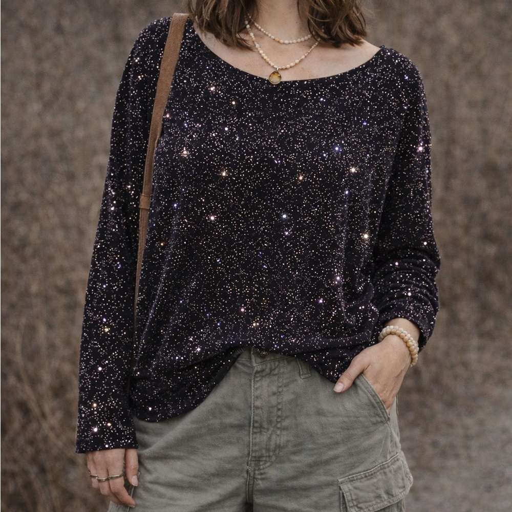 Vintage impressions Glittering Black Women's top size large!